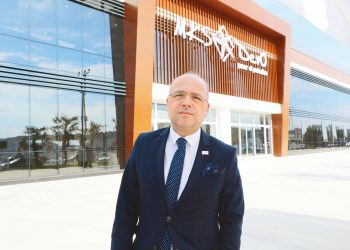 MKS DevO Kimya: Uçaklarda buzlanmayı önleyici püskürtülebilir sıvılara ilişkin 5 yıllık Ar-Ge çalışmalarını tamamlayan Türk firması, tamamı ithal edilen bu sıvıları yerli olarak geliştirmeyi başardı.